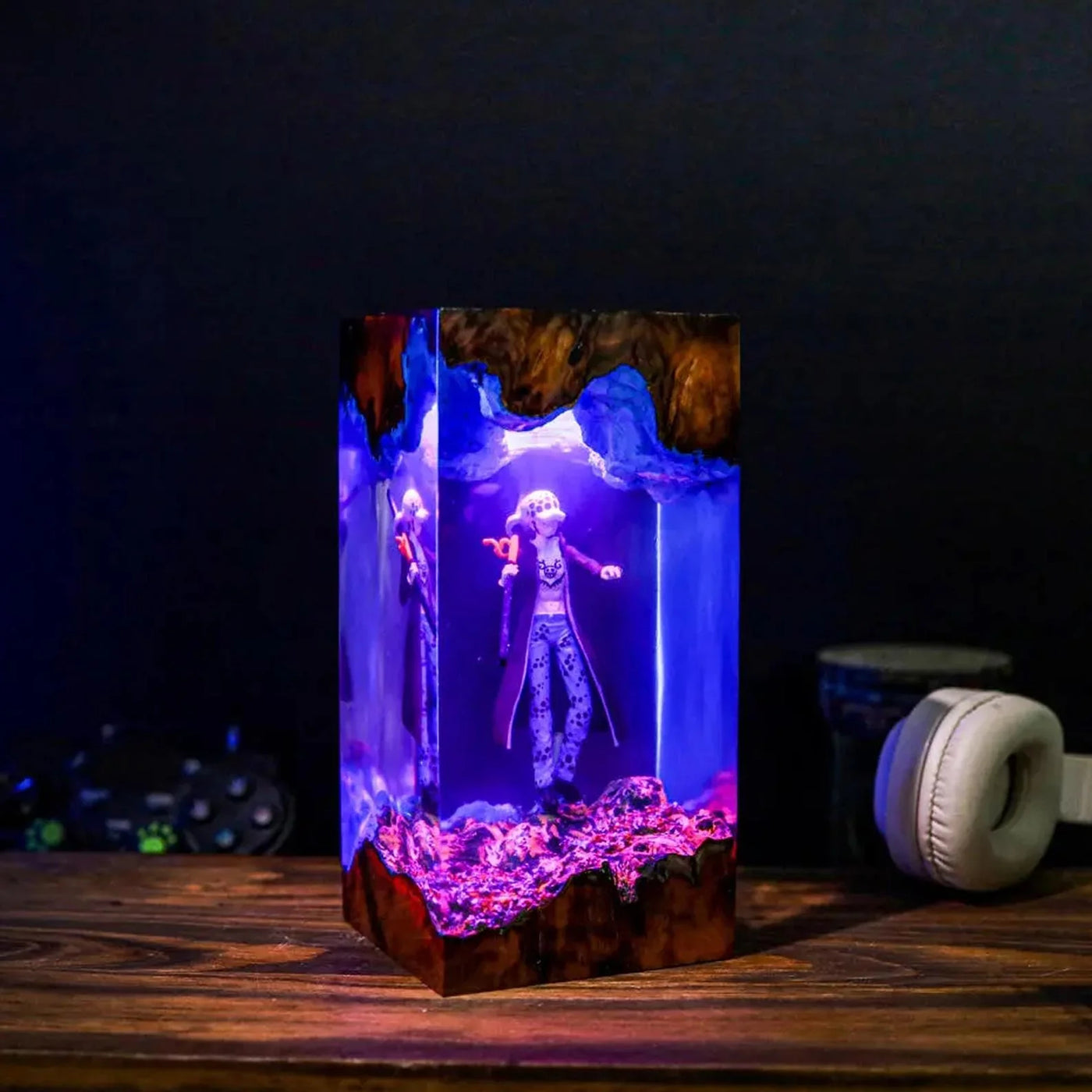 Trafalgar D Law Resin Lamp