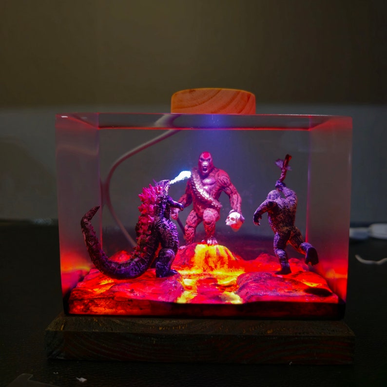 King Kong x Godzilla Lamp