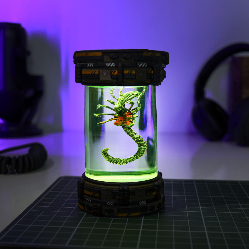 Alien Xenomorph Biolab Night Lamp