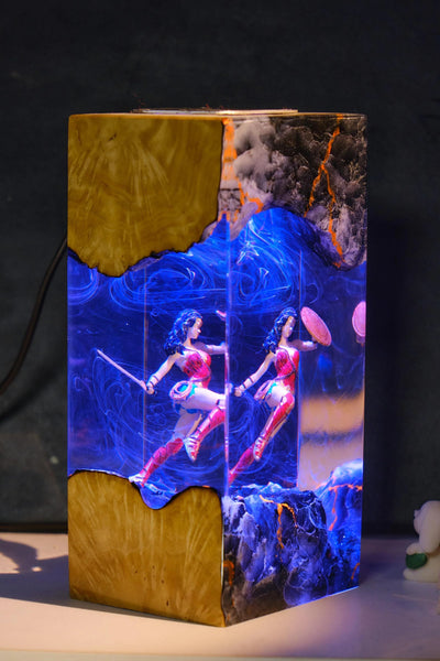 Wonder Woman Resin Lamp