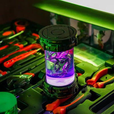 Queen Alien Resin Lamp