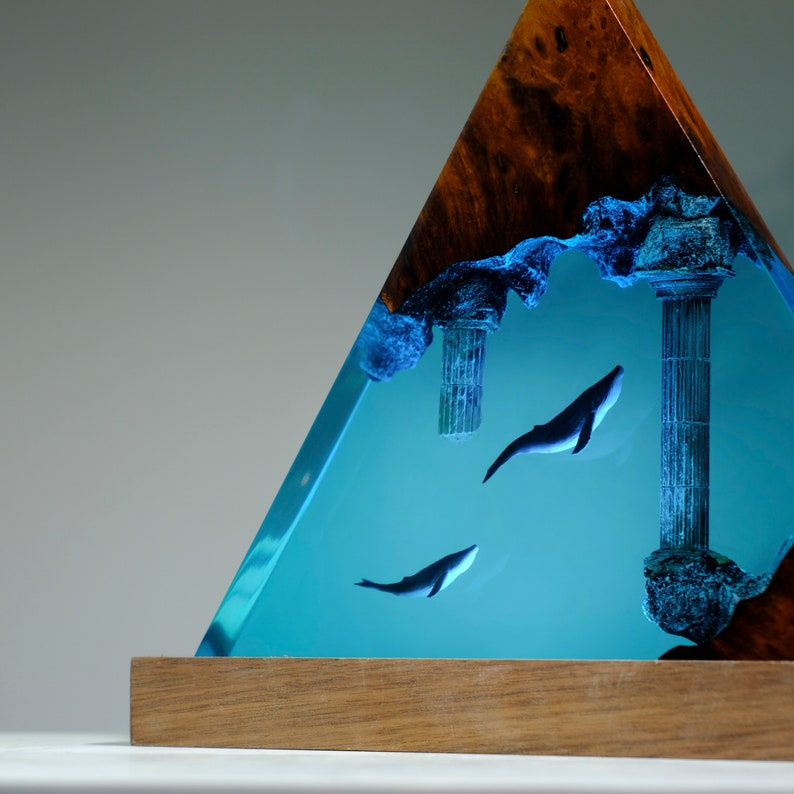 Whale Resin Epoxy Lamp