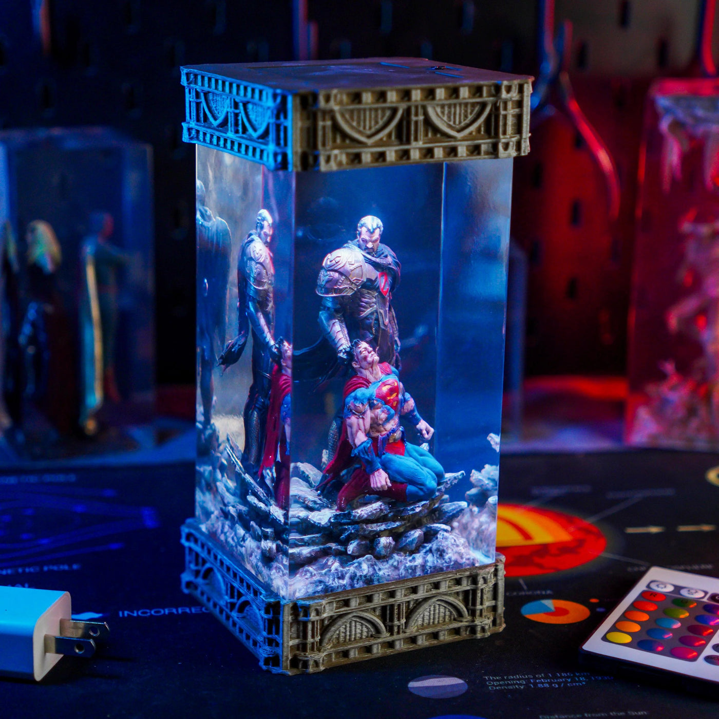 Fallen Superman vs Zod DC Resin Lamp