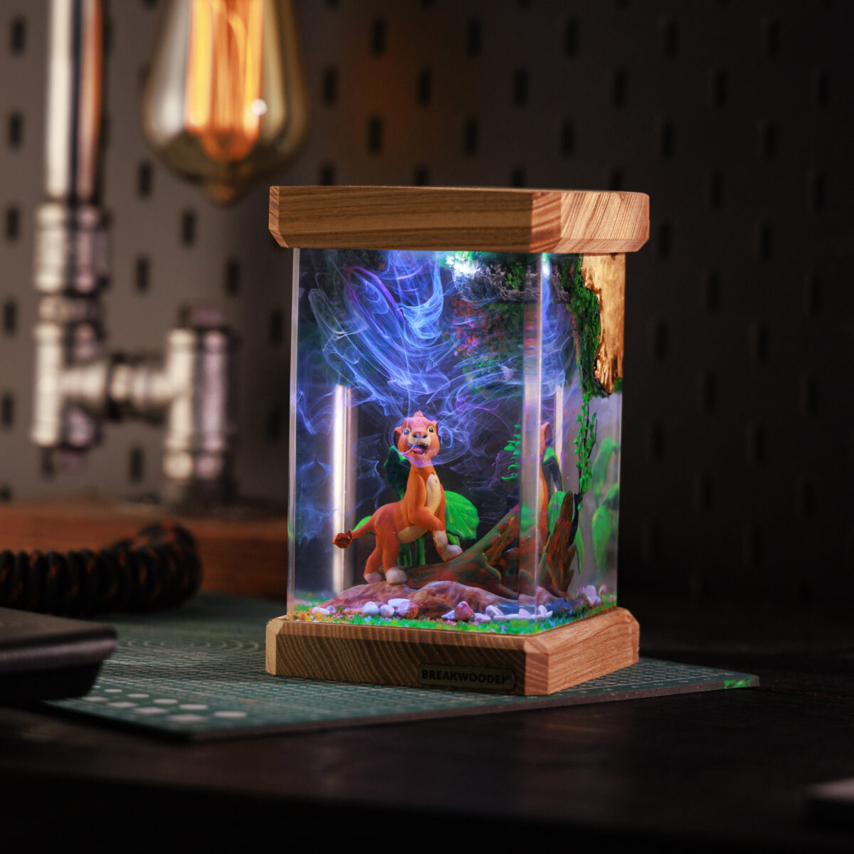 Lion King Resin Lamp