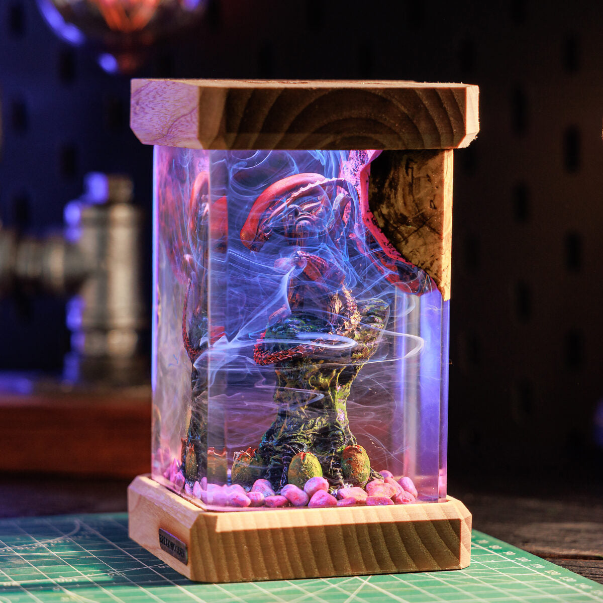 Custom Xenomorph Alien Resin Lamp