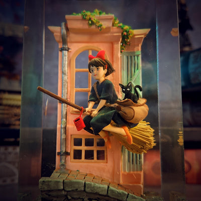 Kiki’s Delivery Service Resin lamp