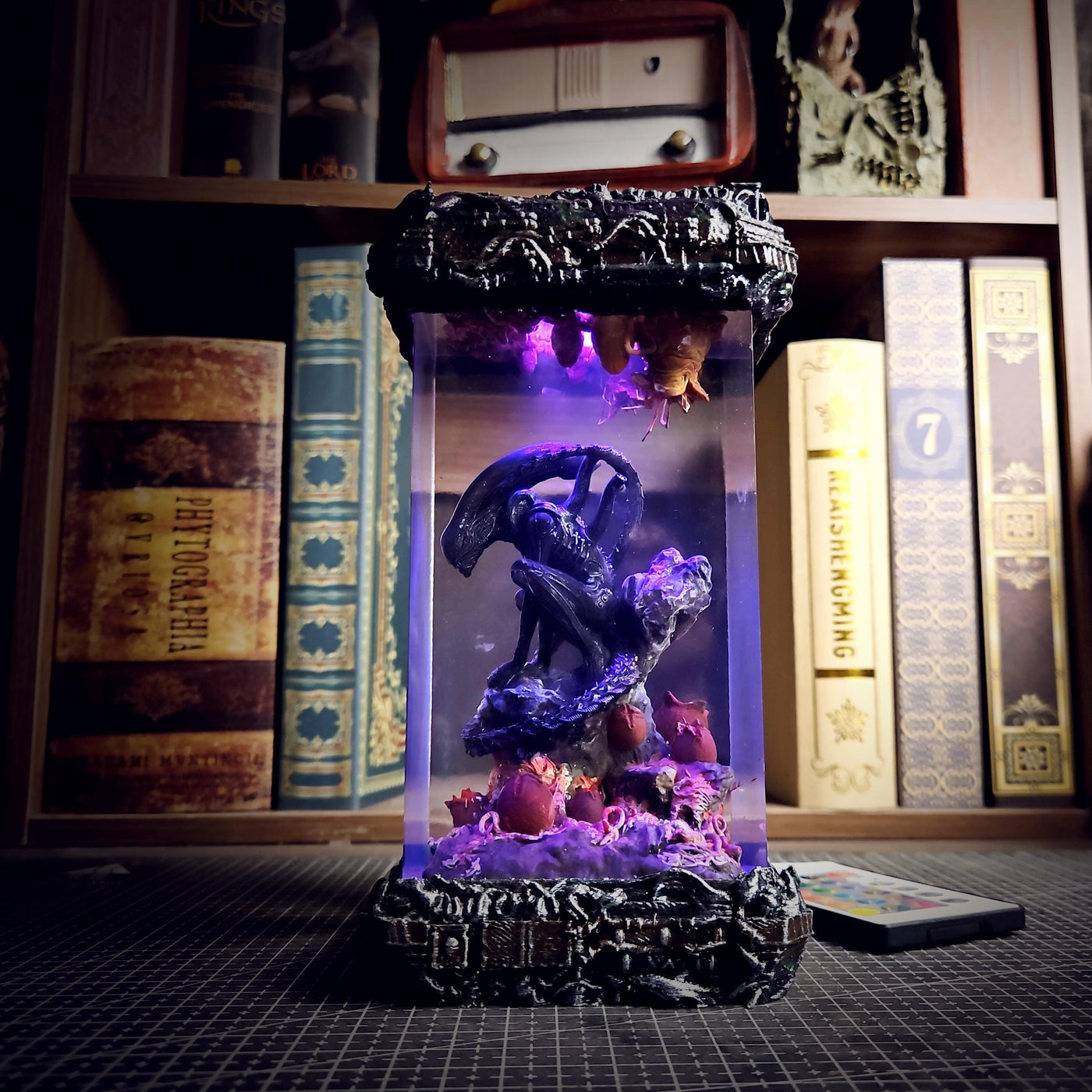 Alien Space Monster Resin Lamp