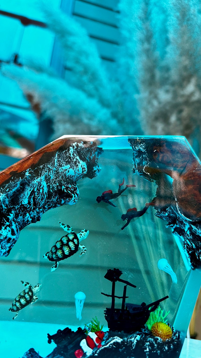 Turtle and Scuba driver Epoxy Lamp