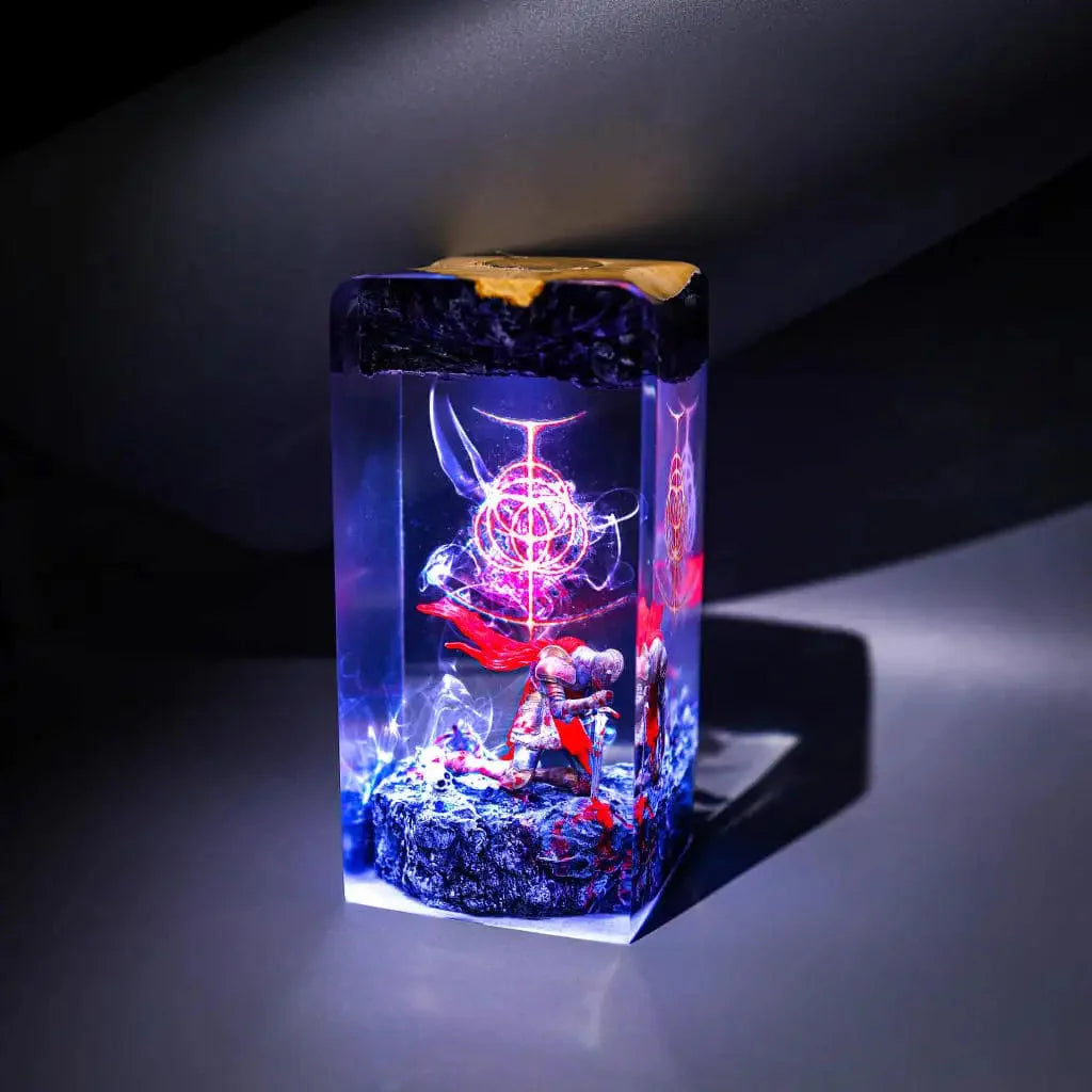 Kneeling Tarnished Elden Ring Resin Lamp