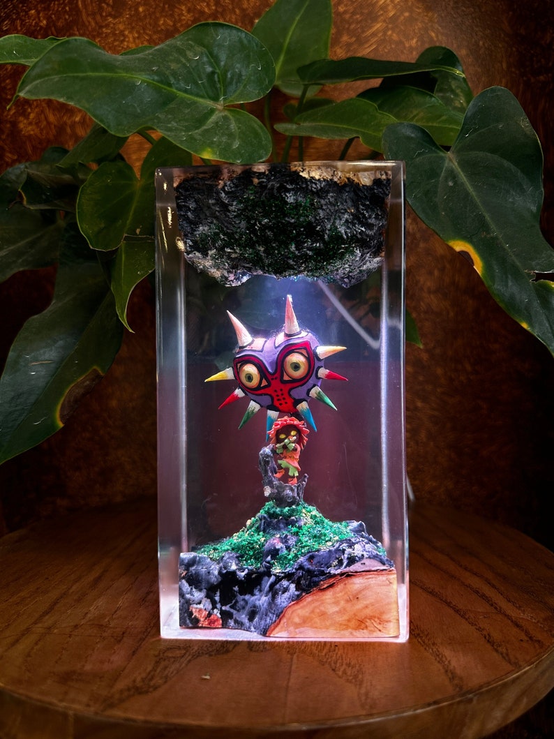 Majora Mask Resin Lamp