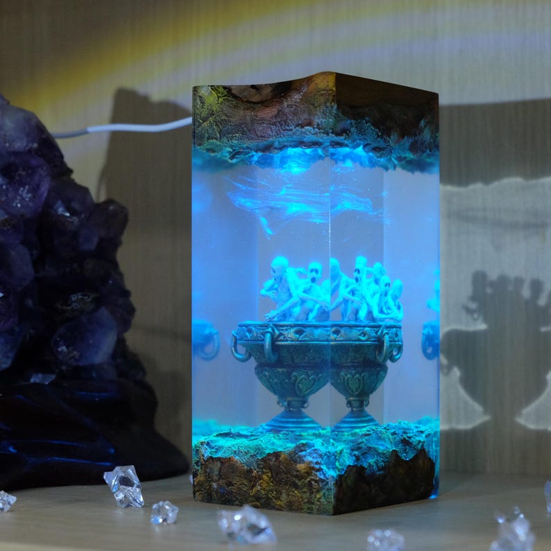 Bloodborne messenger Resin Lamp