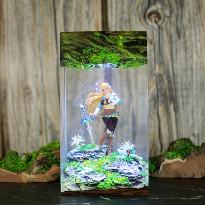 Princess Zelda Resin Lamp
