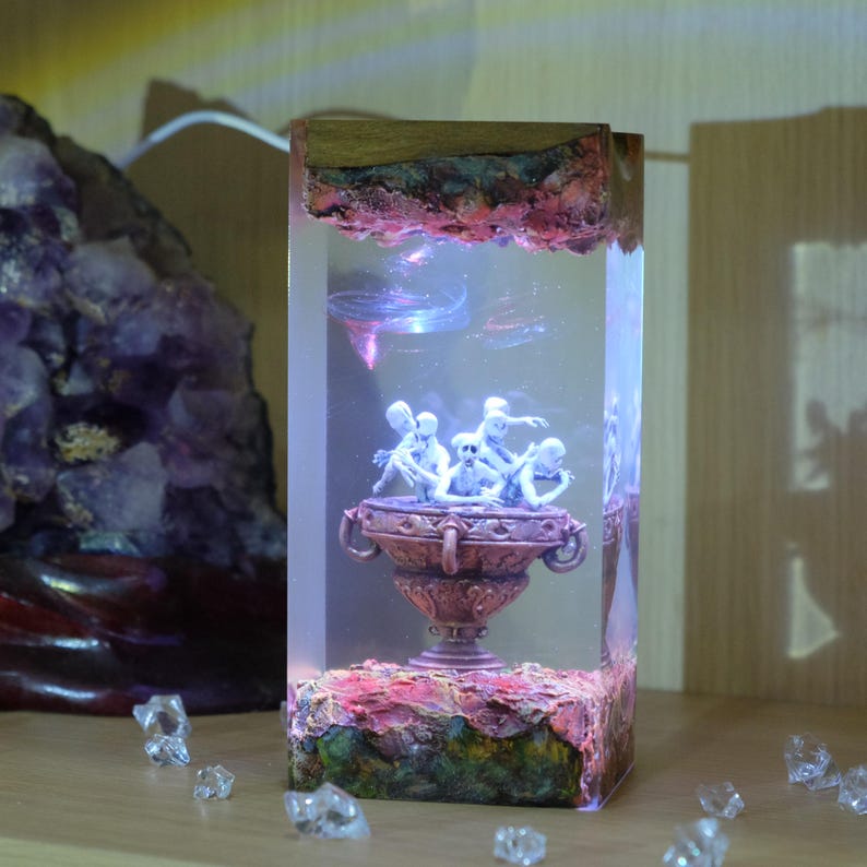 Bloodborne messenger Resin Lamp