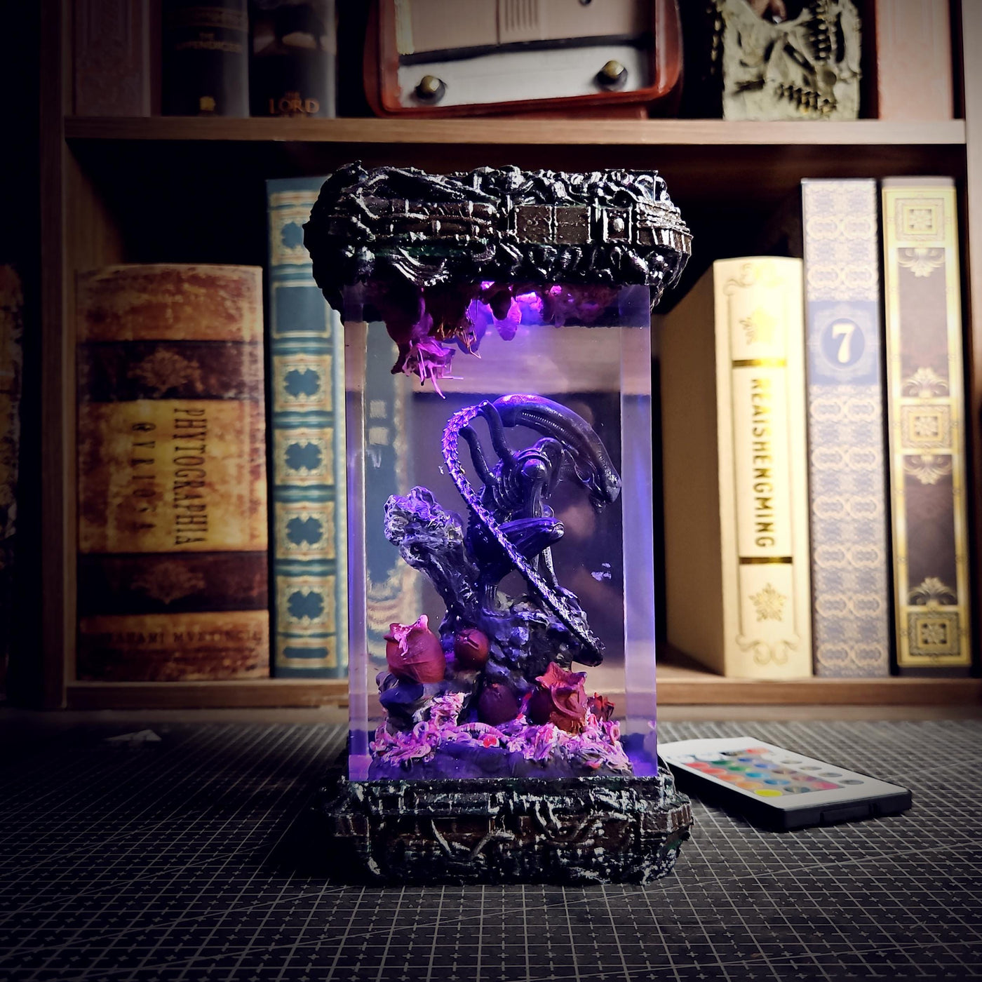 Alien Space Monster Resin Lamp