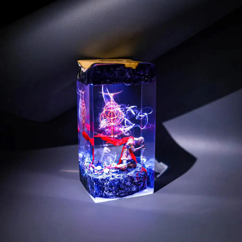 Kneeling Tarnished Elden Ring Resin Lamp