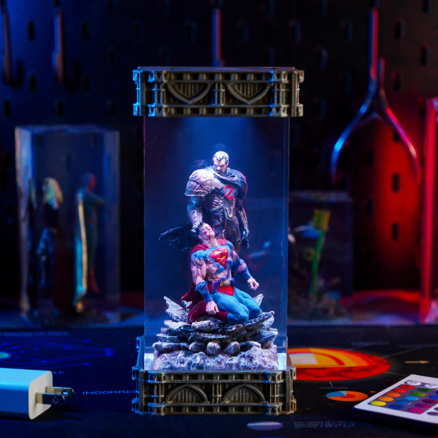 Fallen Superman vs Zod DC Resin Lamp