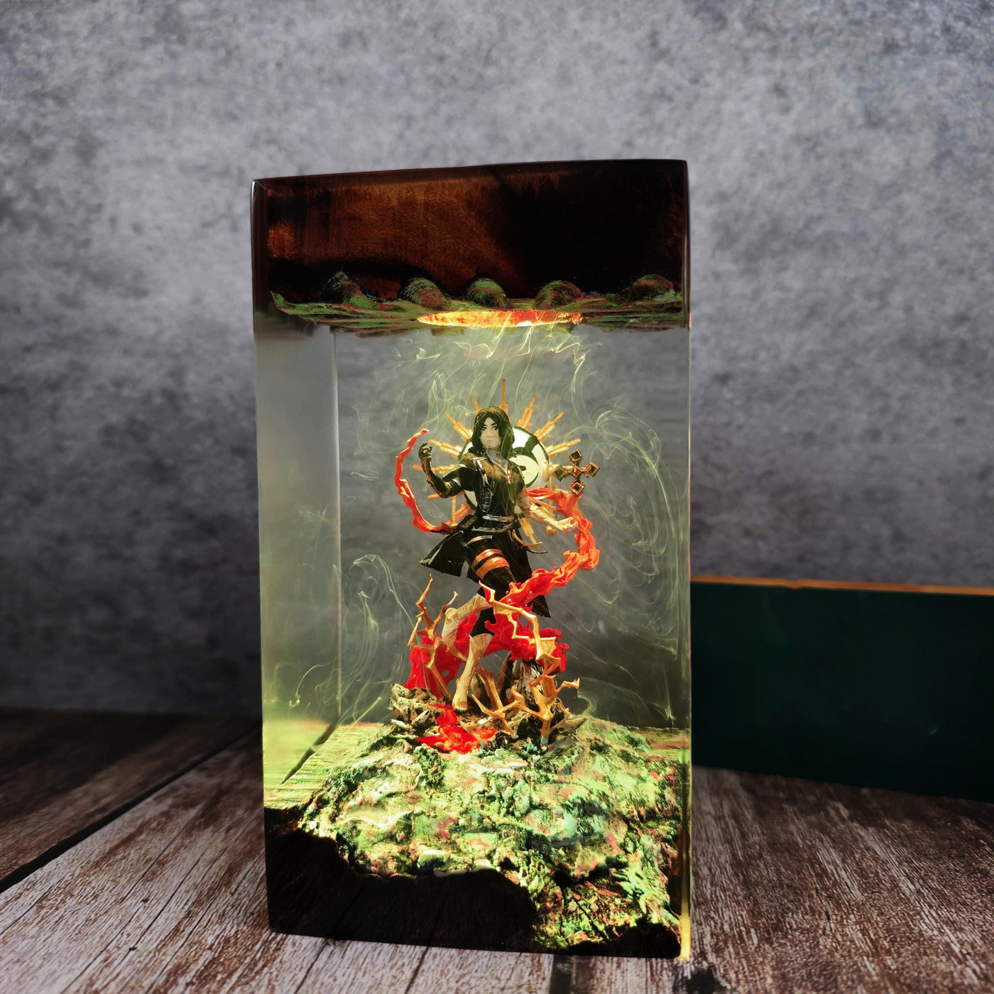 Lune Clair Obscur No 33 Resin Lamp