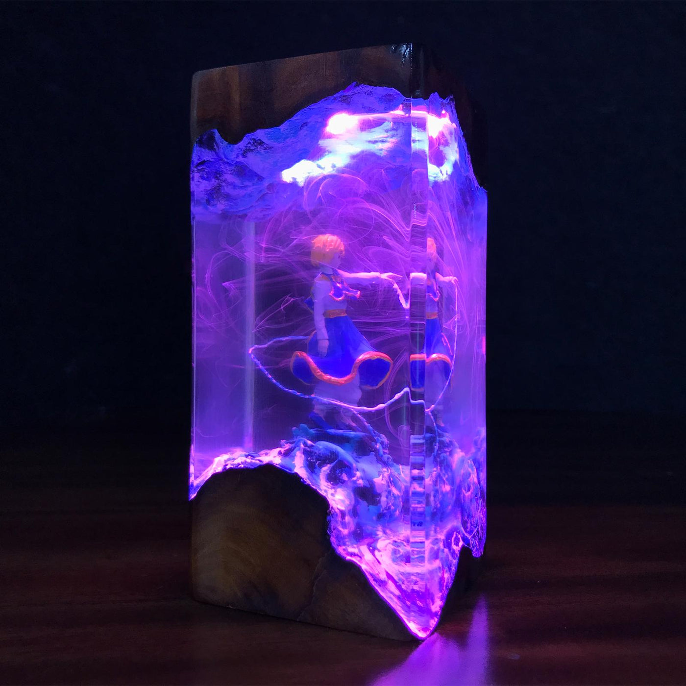 Kurapika Kurta Hunter x Hunter Resin Lamp