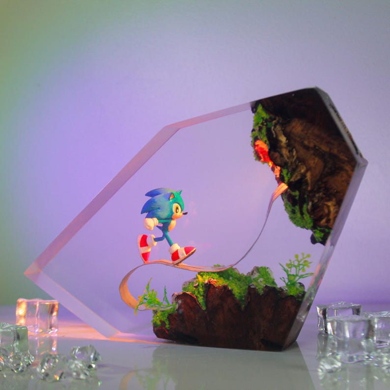 Sonic Resin Lamp