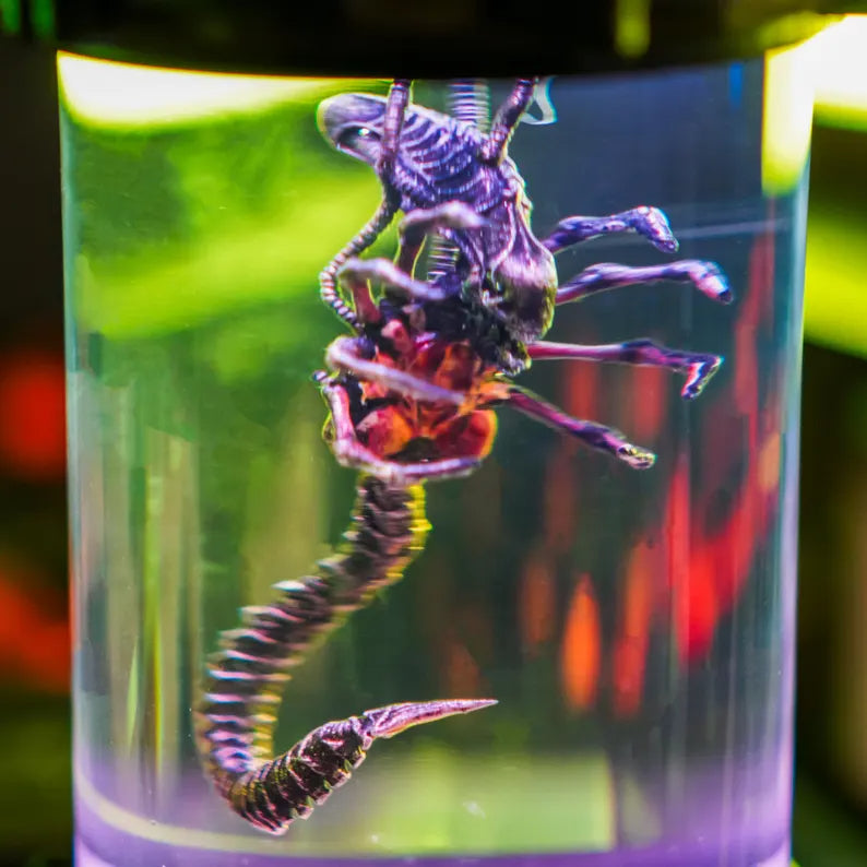 Facehugger Alien Resin Lamp