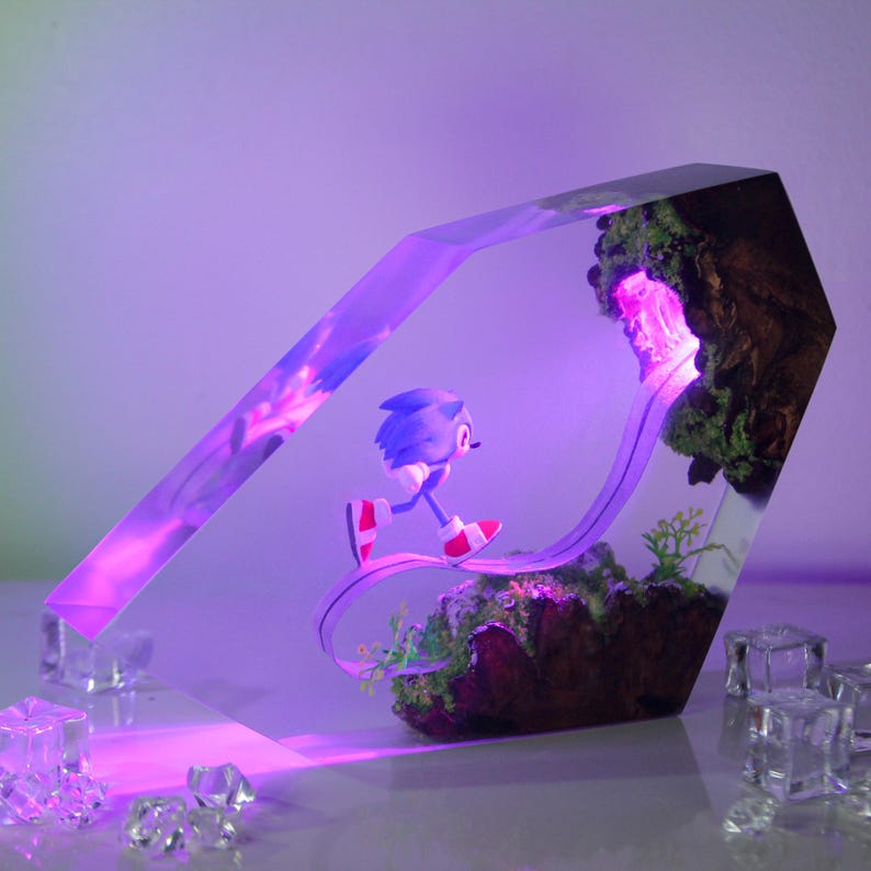 Sonic Resin Lamp