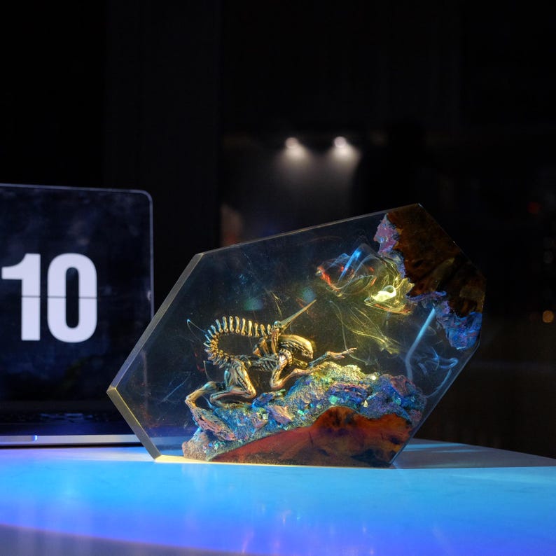 Alien Resin Lamp