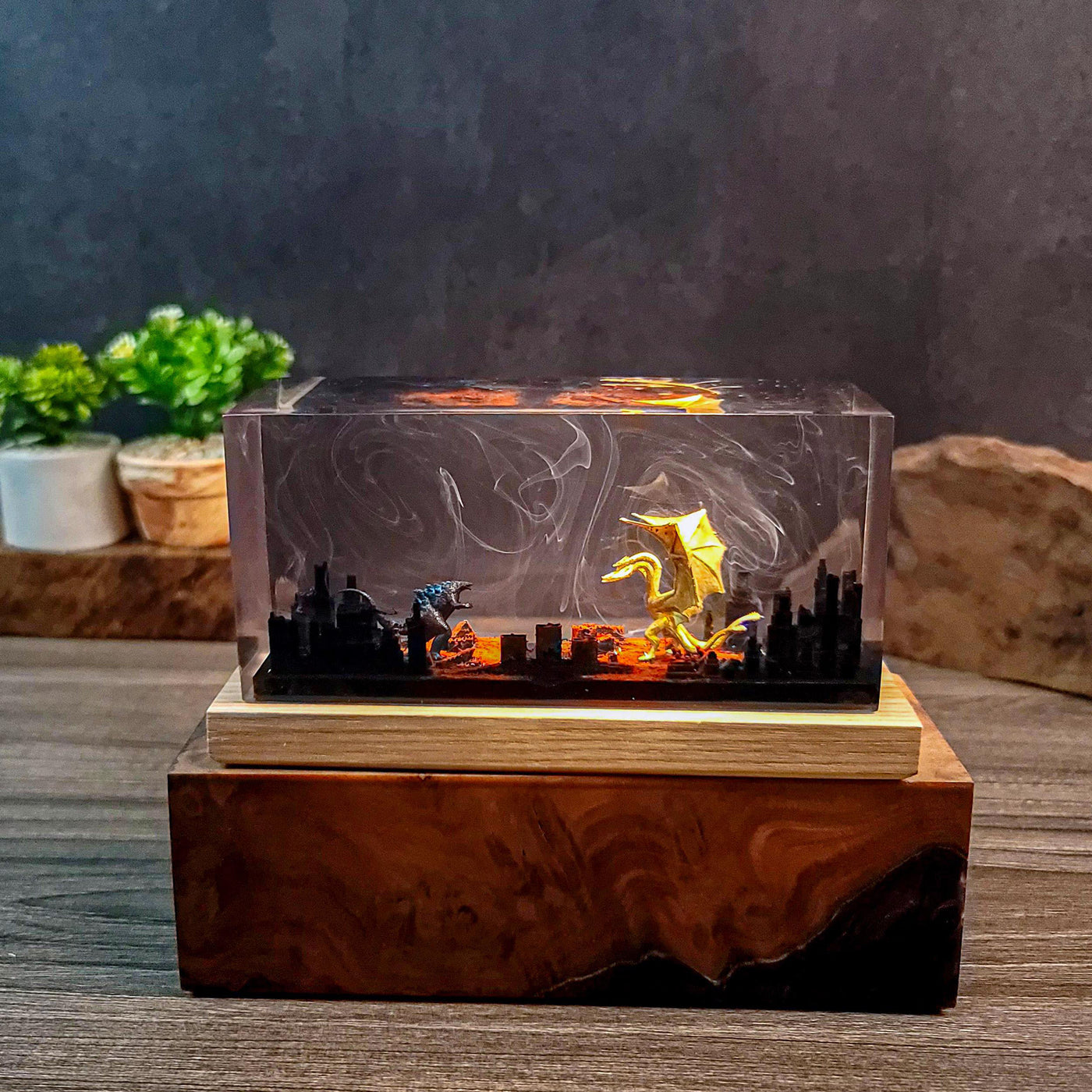 Godzilla vs. King Ghidorah Resin Lamp