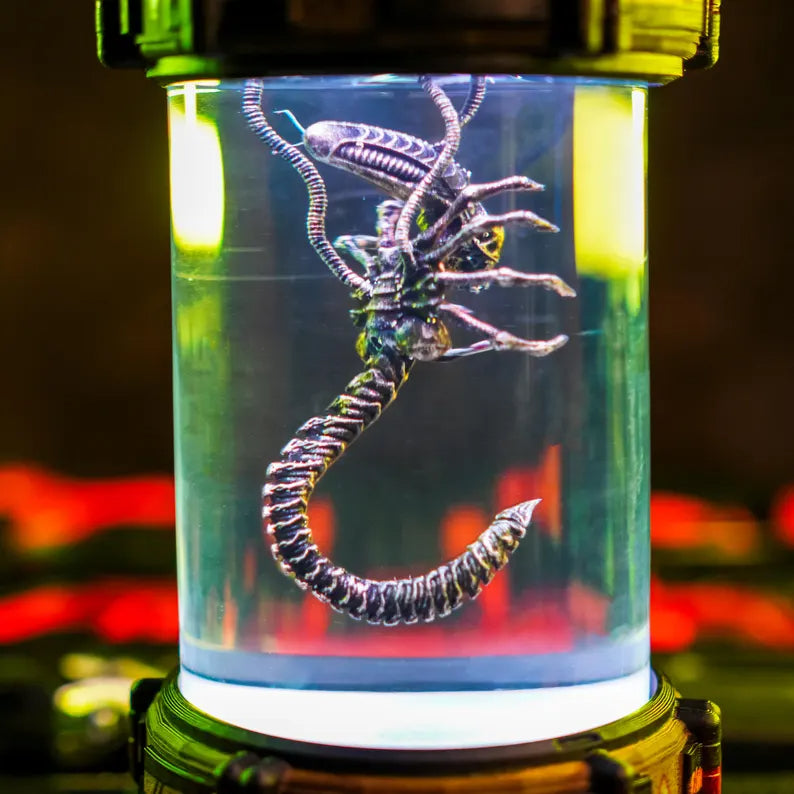 Facehugger Alien Resin Lamp