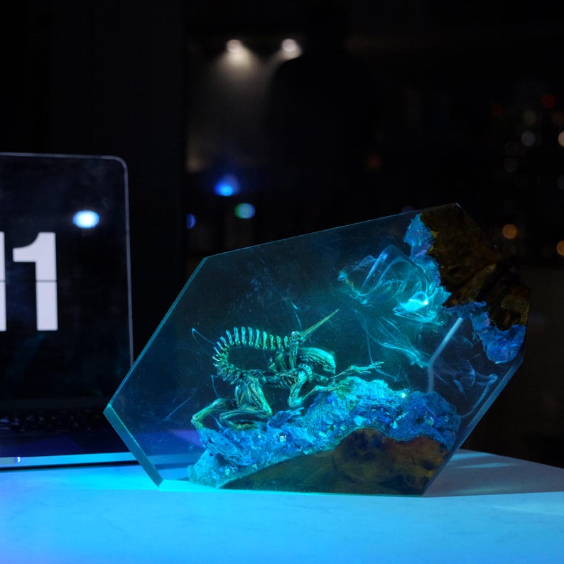 Alien Resin Lamp
