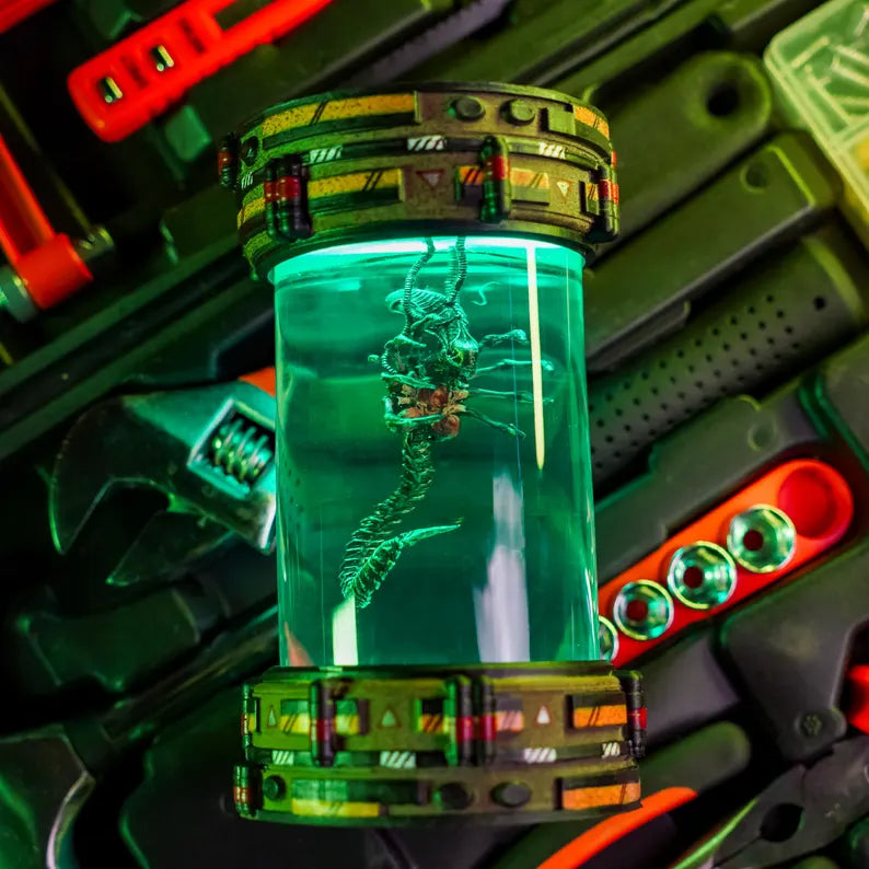 Facehugger Alien Resin Lamp