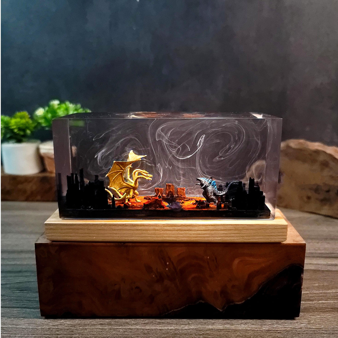 Godzilla vs. King Ghidorah Resin Lamp