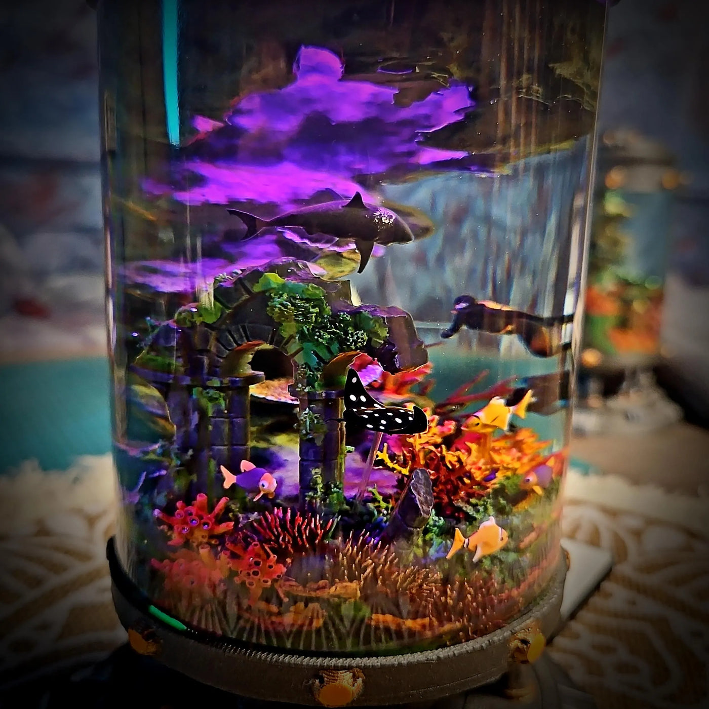 Shipwreck Ocean Diorama Resin Lamp