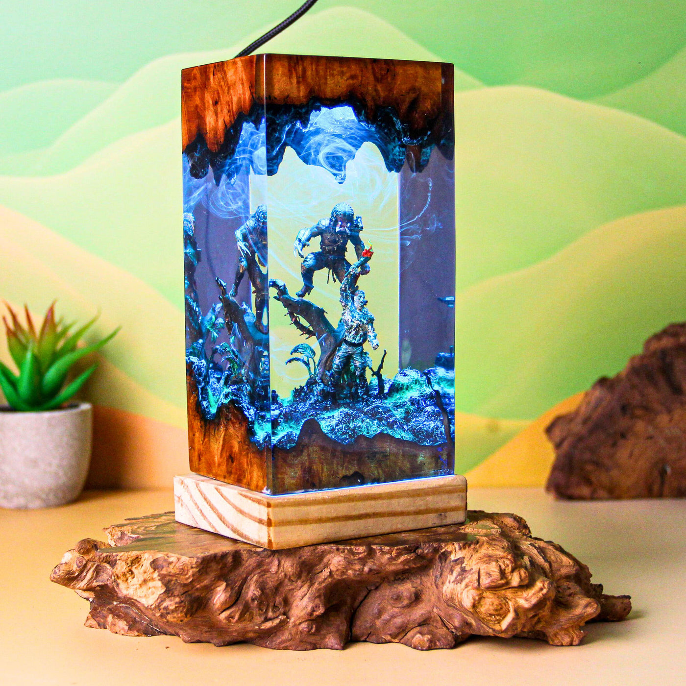 Predator Space Monster Resin Lamp