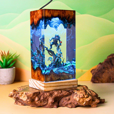 Predator Space Monster Resin Lamp