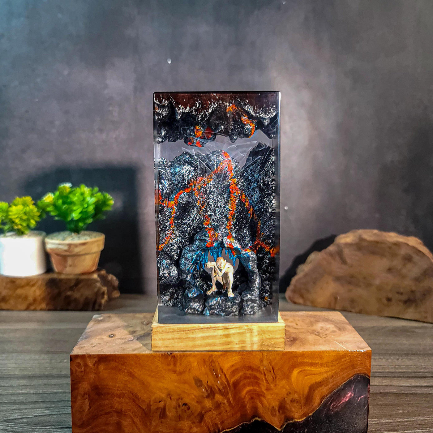 Gollum Resin Lamp
