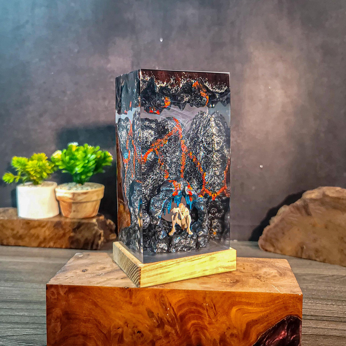 Gollum Resin Lamp