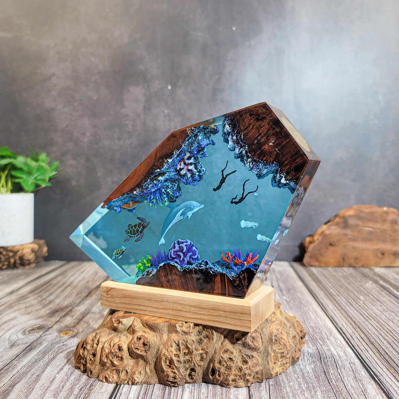 Ocean Dolphin Epoxy Lamp