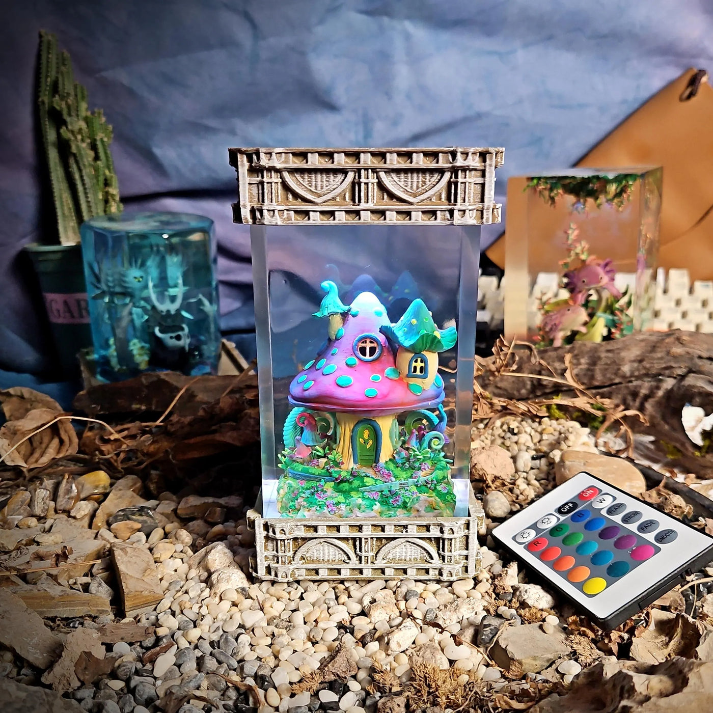 Mushroom house resin lamp