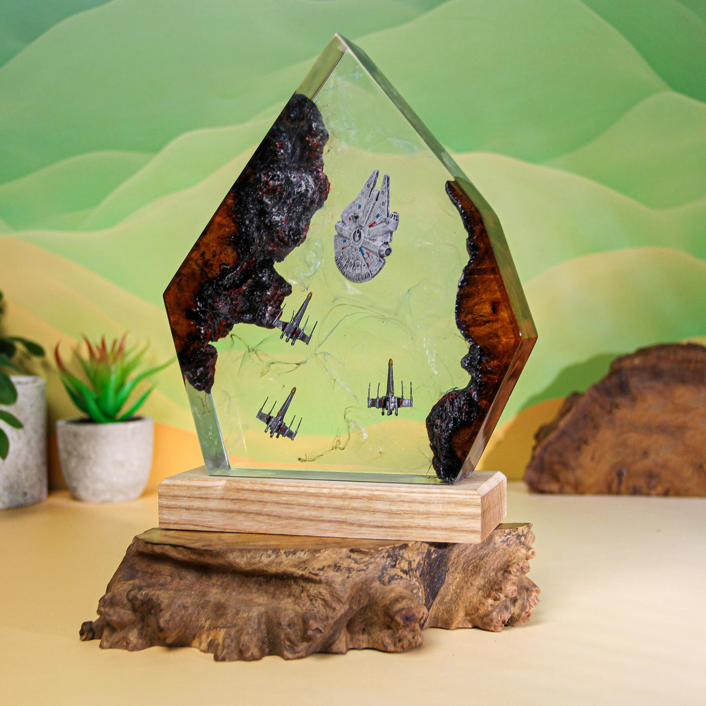 Falcon UFO Resin Lamp