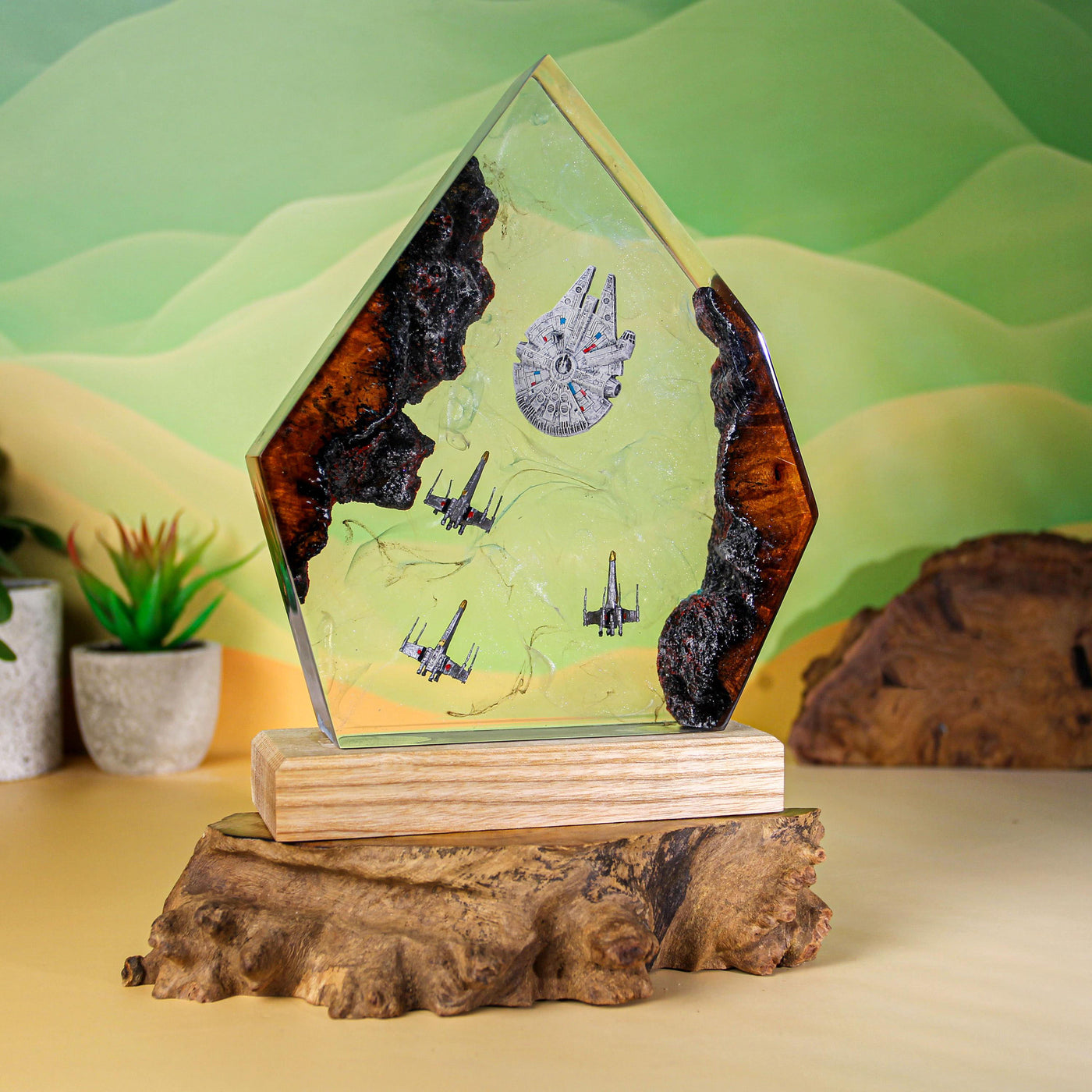 Falcon UFO Resin Lamp