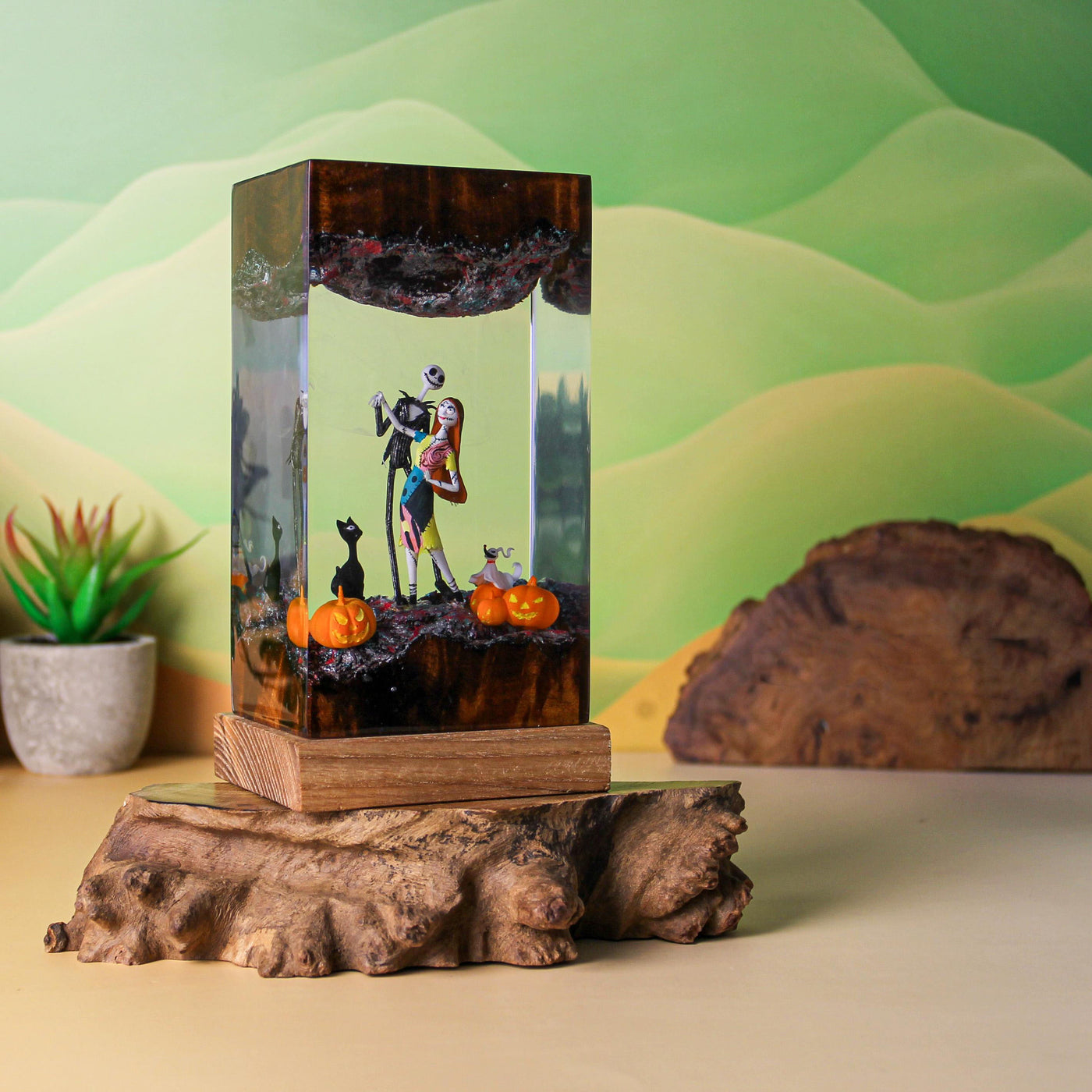 Halloween Skeleton Couple Resin Lamp