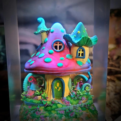 Mushroom house resin lamp