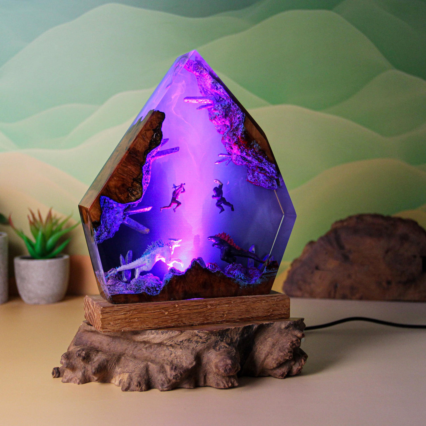 Kong vs Skar King Resin Lamp