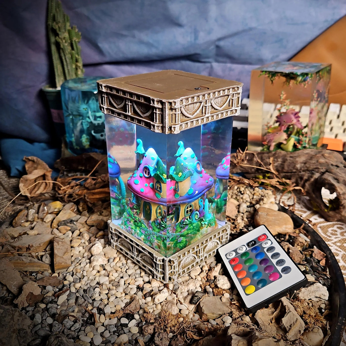 Mushroom house resin lamp