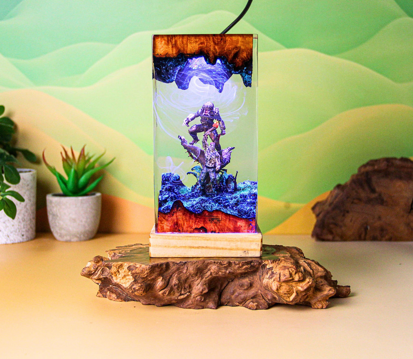 Predator Space Monster Resin Lamp