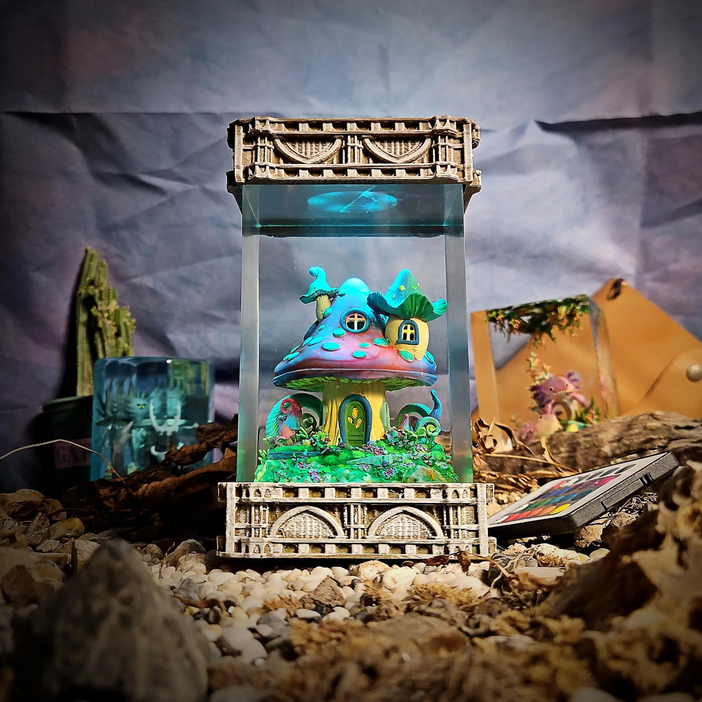 Mushroom house resin lamp