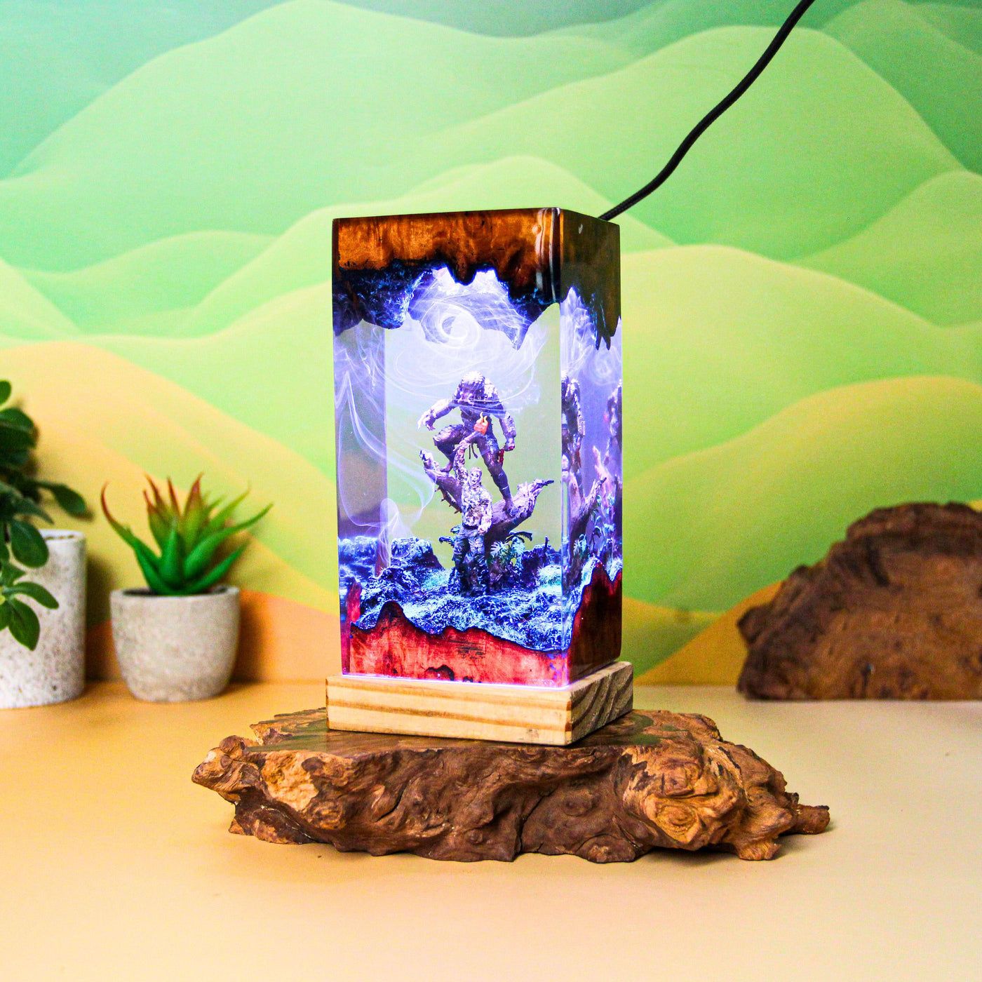 Predator Space Monster Resin Lamp