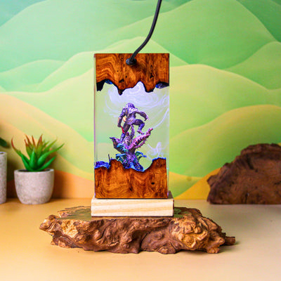 Predator Space Monster Resin Lamp