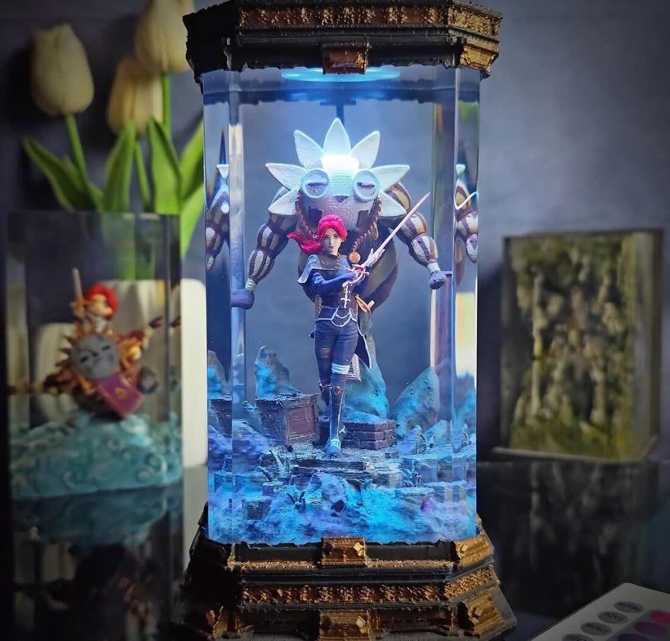 Lune Clair Obscur: Expedition 33 Resin Lamp