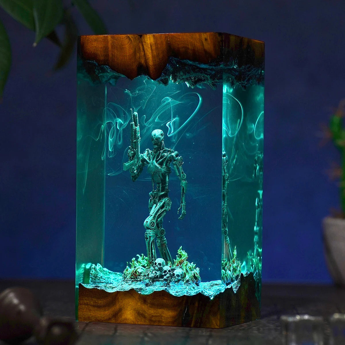 T-800 The Terminator Cyberdyne Systems Model 101 Resin Lamp